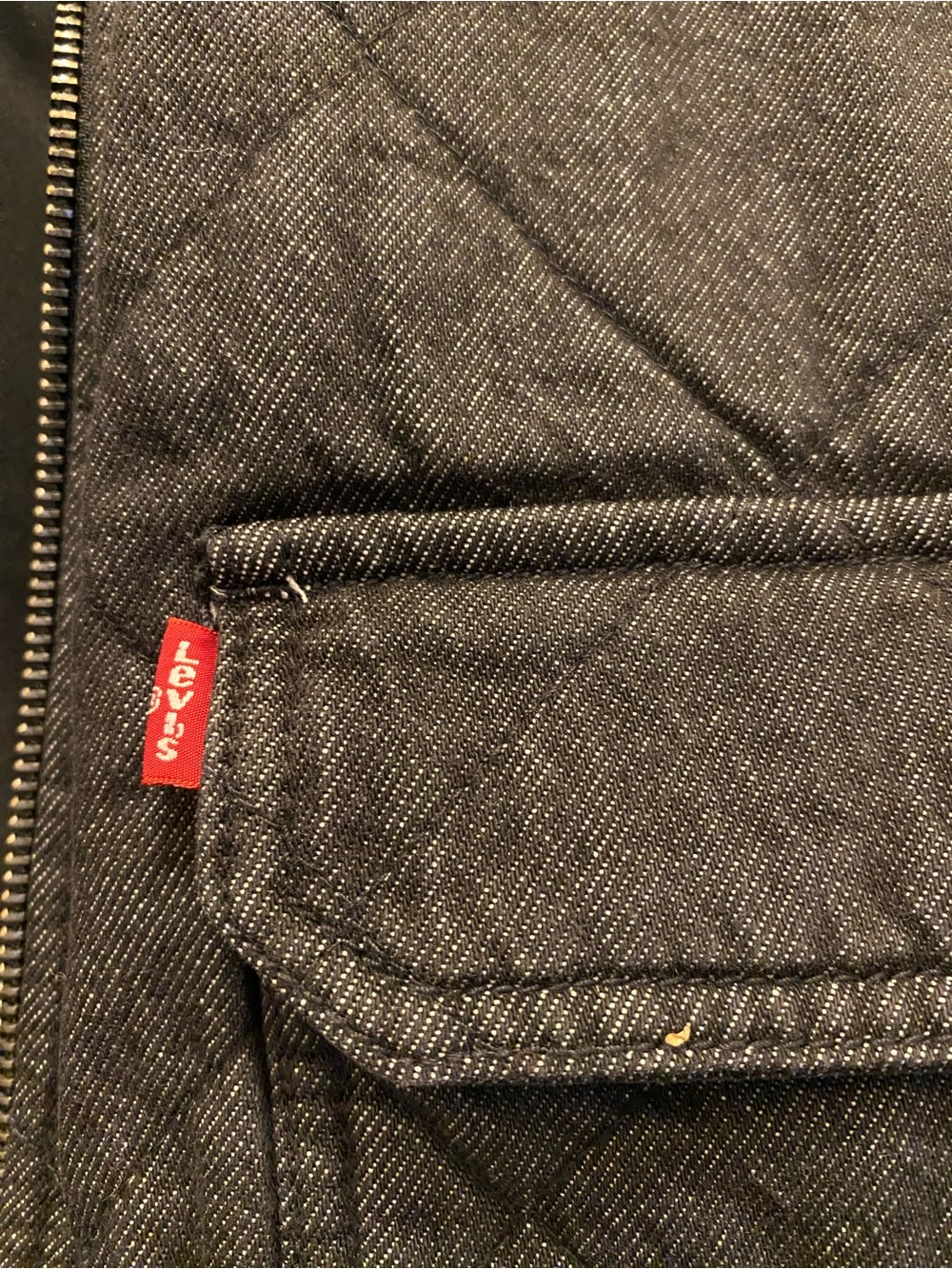 Levi's Quilted Black Men's Lightweight Jacket with Chest Pockets - Picture 5 of 8